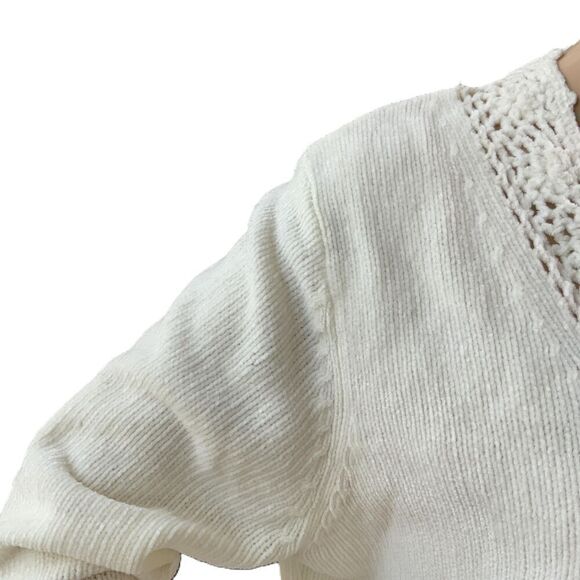 Carolyn Taylor White Long Sleeve V Neck Crochet Neckline Soft Girl Sweater Large - Picture 4 of 12